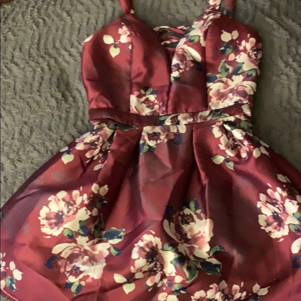 Burgundy mini party dress 7